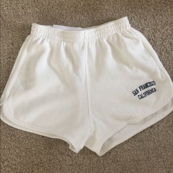 Brandy Melville Pants - Brandy Melville lisette San Francisco shorts